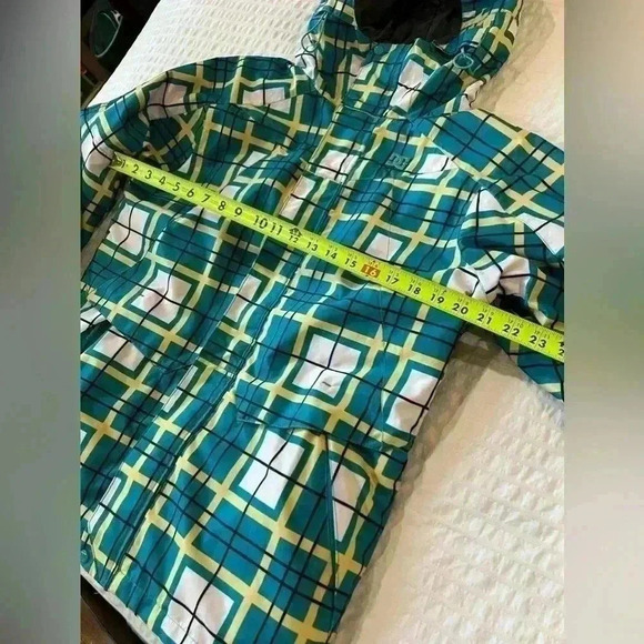 DC women's Snowbarding Jacket size medium - Picture 6 of 10